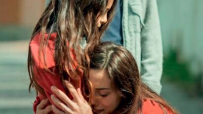 Zeynep reencontra Turna em cena comovente da novela Mãe