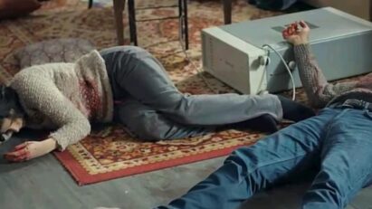 Personagem encontra corpos baleados em casa na novela Mãe