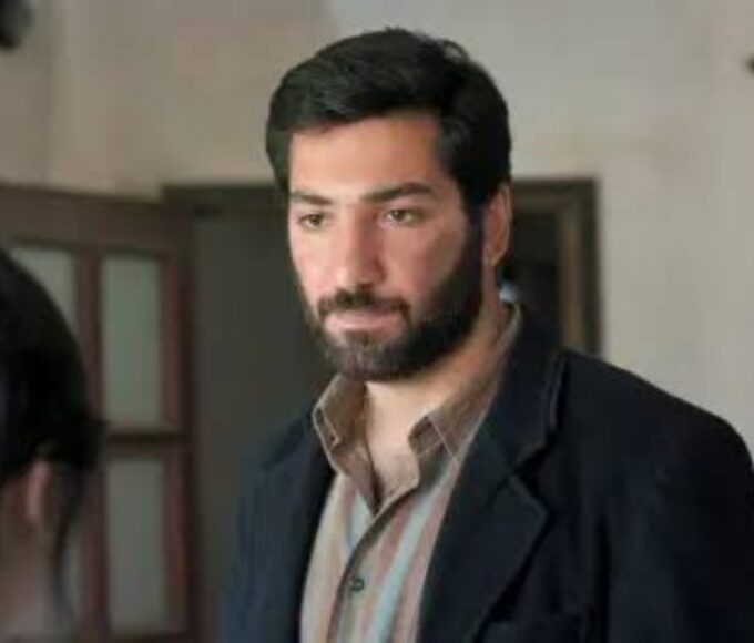 Cengiz furioso após descobrir sobre a herança de Turna na novela Mãe