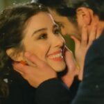 Ferit e Nazli se abraçam sob a neve no final emocionante da novela Dolunay