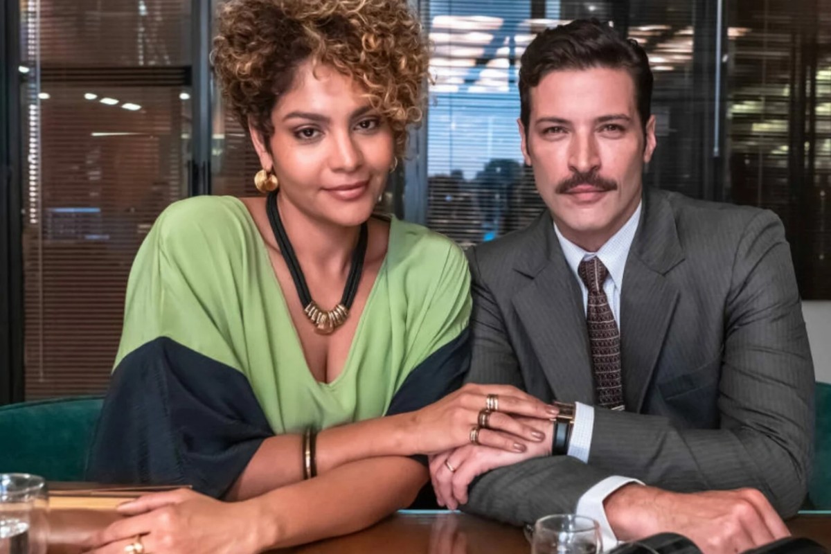 Lena (Bárbara Reis) e Herculano (Leandro Lima) em cena tensa de “Três Graças”.