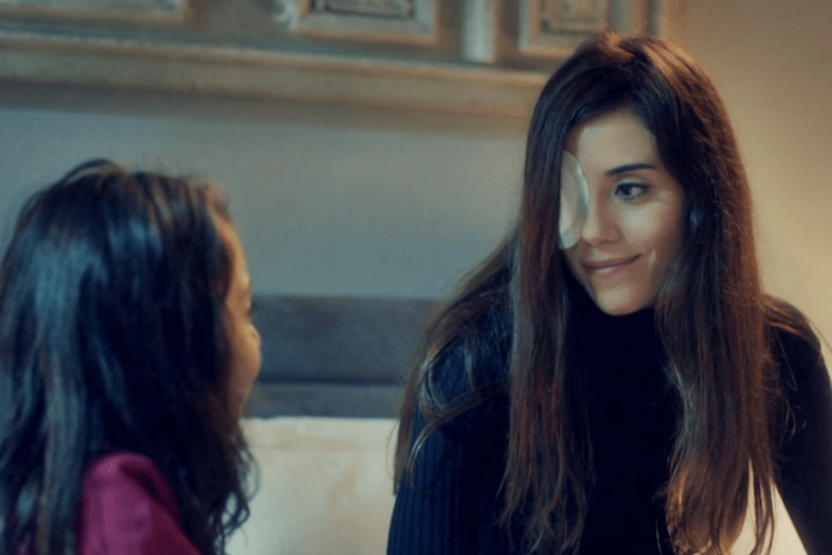 Zeynep e Turna emocionadas em cena comovente da novela Mãe, da Record