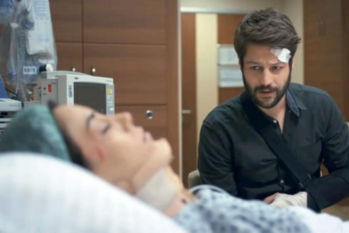 Zeynep em cena dramática da novela Mãe, exibida pela Record TV