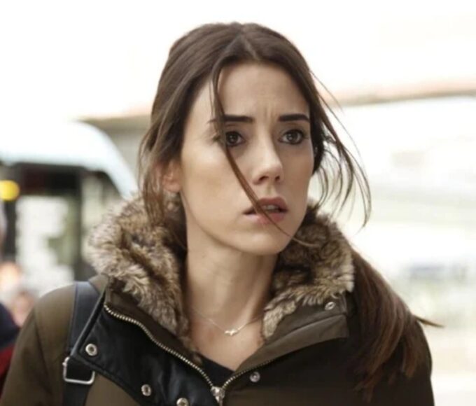 Cena da polícia cercando a área durante tentativa de fuga em Mãe