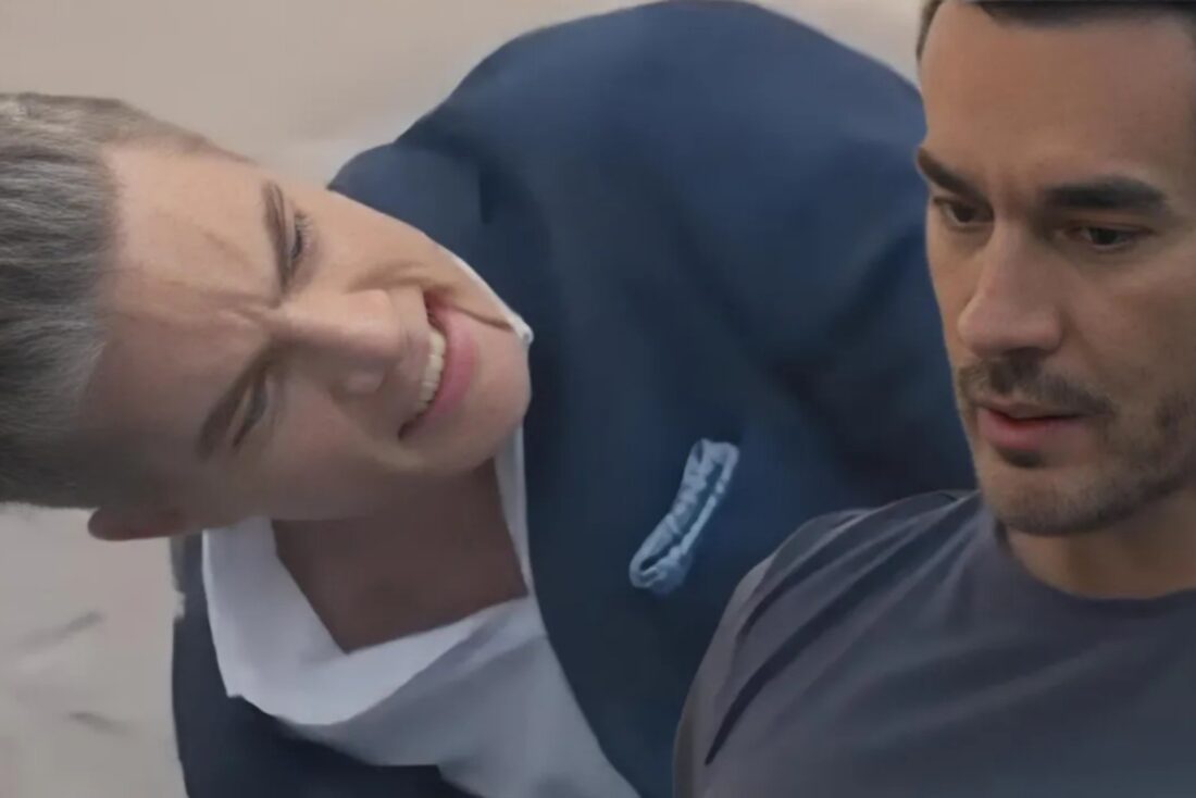 Fabian encara Sérgio em cena tensa da novela Amar, exibida pelo SBT