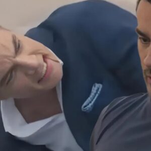 Fabian encara Sérgio em cena tensa da novela Amar, exibida pelo SBT