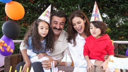 Özge Özpirinçci retorna em novela turca de arrancar lágrimas