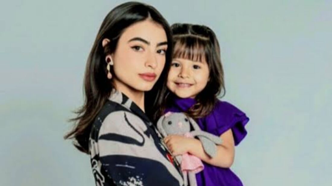 Petra revela a Amélia ser mãe de Valentina, mas demonstra frieza e indiferença