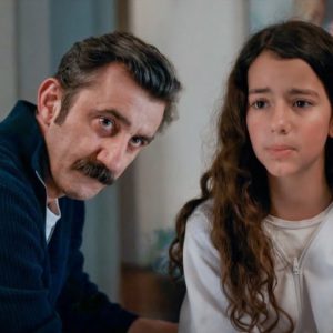 Reha e Tilsim em cena de Coração de Mãe