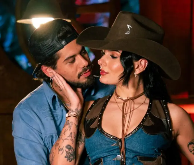 “Zé Felipe e Ana Castela durante a gravação do clipe de ‘Sua Boca Mente’ em Goiânia”